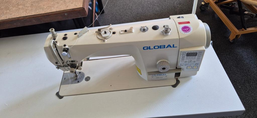 Global 3900 AUT Industriële Naaimachine, Hobby en Vrije tijd, Naaimachines en Toebehoren, Overige merken, Gebruikt, Ophalen of Verzenden