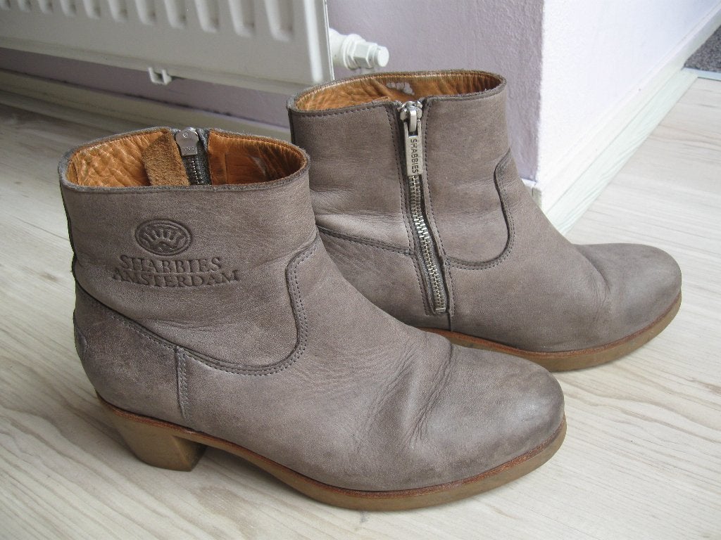 SHABBIES mooie stoere grijze enkellaarsjes hak en rits mt 38, Shabbies, Lage of Enkellaarzen, Ophalen of Verzenden, Zo goed als nieuw