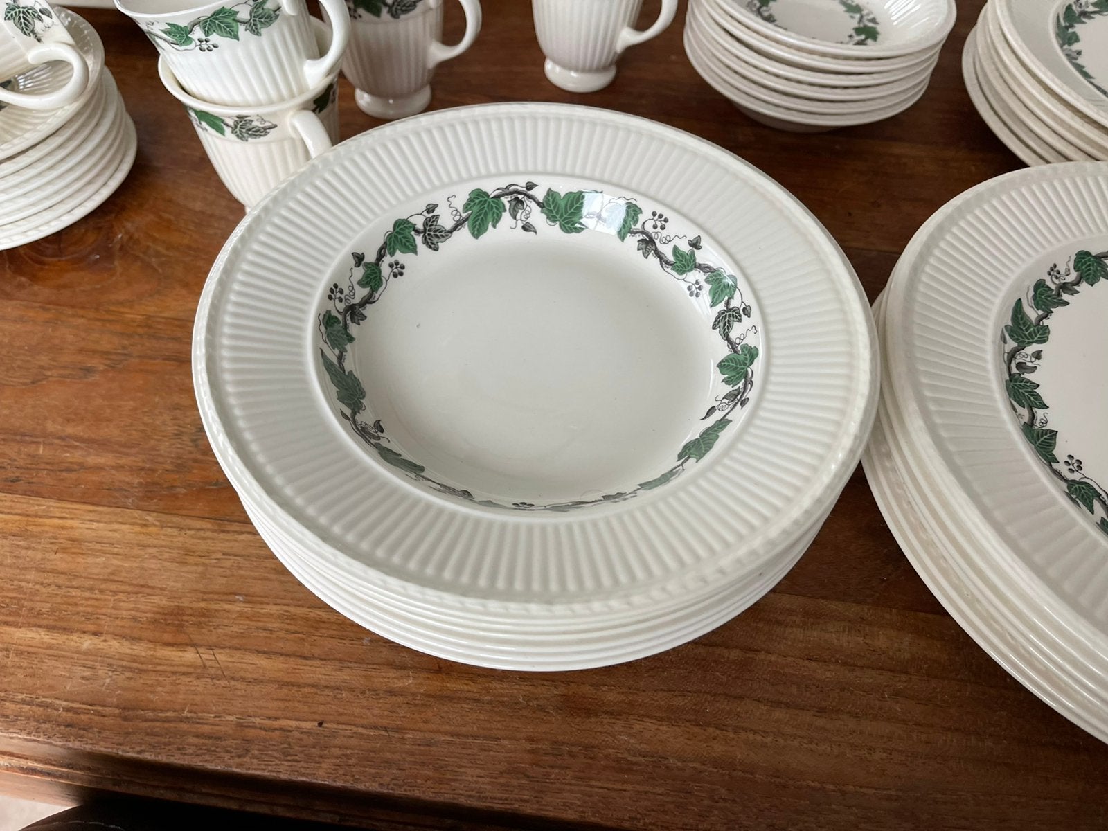 Wedgwood stratford 6 diepe borden 22/23cm, Huis en Inrichting, Keuken | Servies, Ophalen of Verzenden, Zo goed als nieuw, Aardewerk