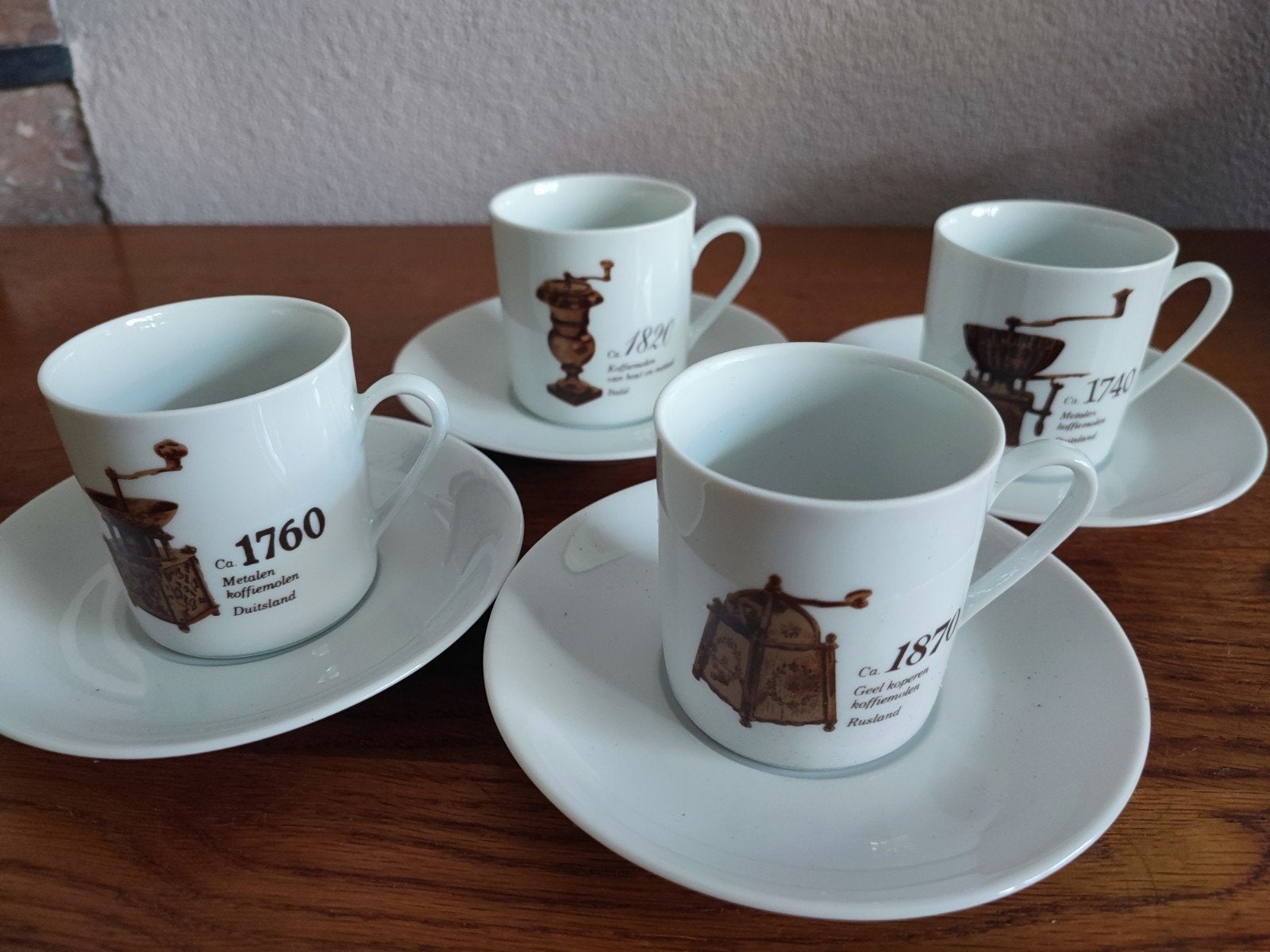 4 vintage koffiekopjes Koffiemolens, Antiek en Kunst, Ophalen of Verzenden