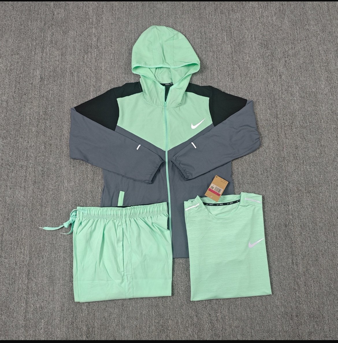 Nieuw Nike Miller setje  - jas, shirt en broek, Nike, Nieuw, Ophalen of Verzenden, Kleding