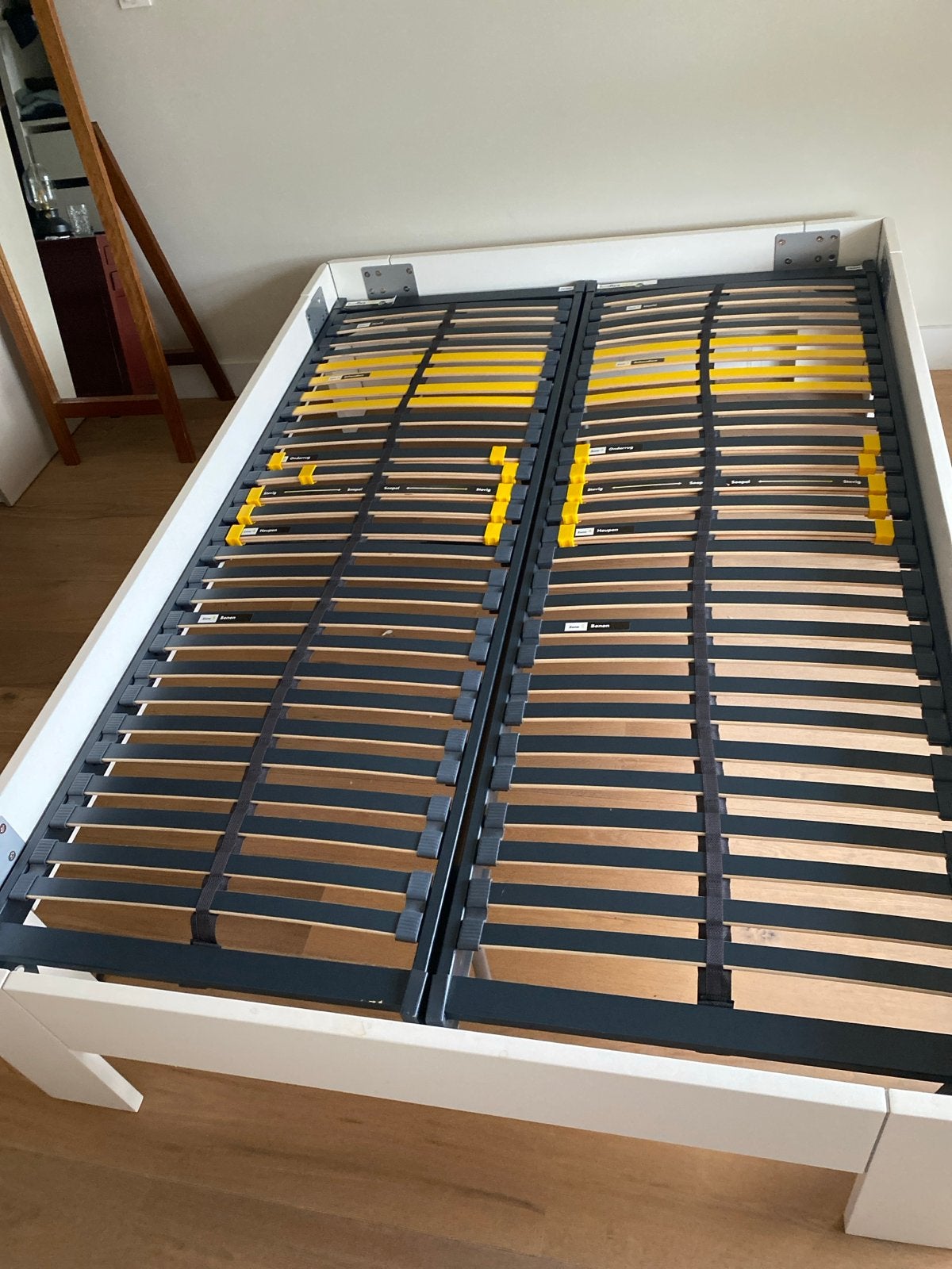 Gratis: Twijfelaar met twee lattenbodems - Wit, 140x200 cm, Ophalen, Overige materialen, Gebruikt, Wit