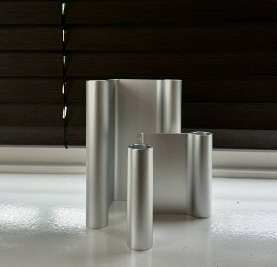 Aluminium Muuto pair kandelaar designer set, Ophalen of Verzenden, Zo goed als nieuw, Kandelaar