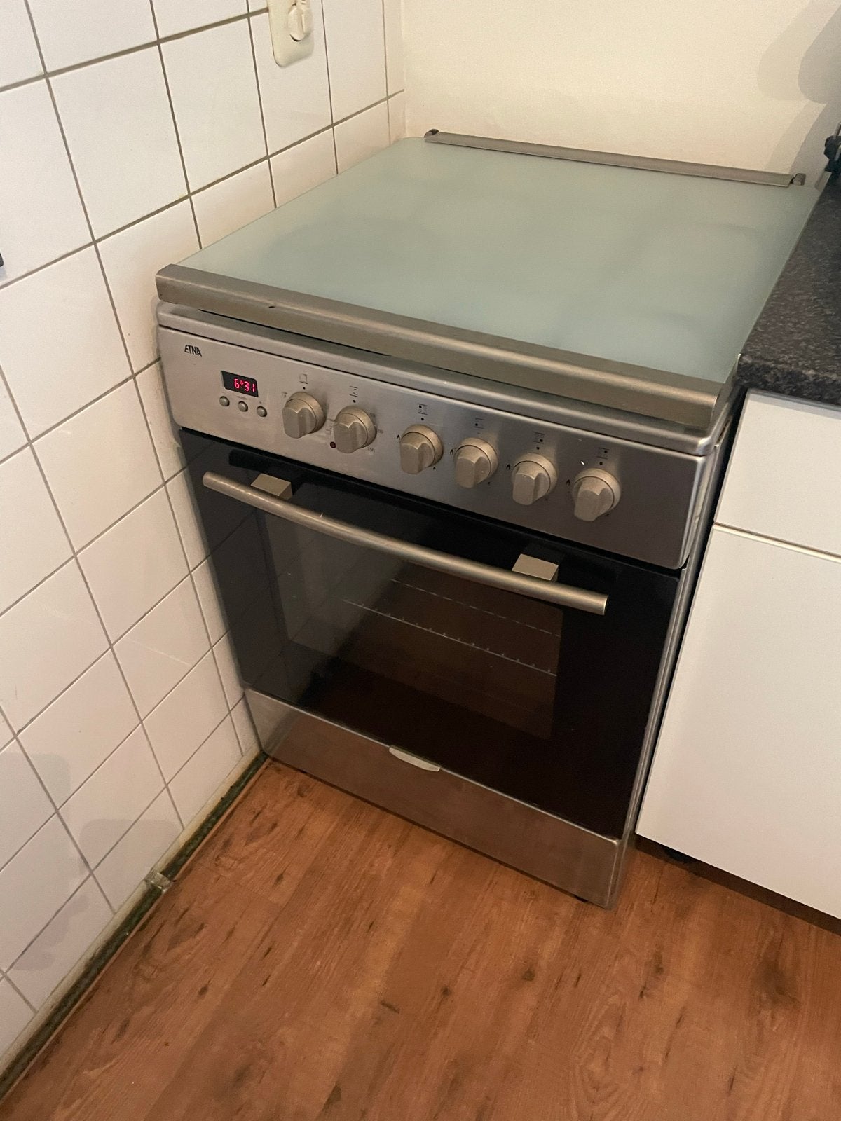 ETNA Vrijstaand Gasfornuis met Oven - Zilver/Zwart, Witgoed en Apparatuur, Ophalen, Gebruikt, 4 kookzones, Gas