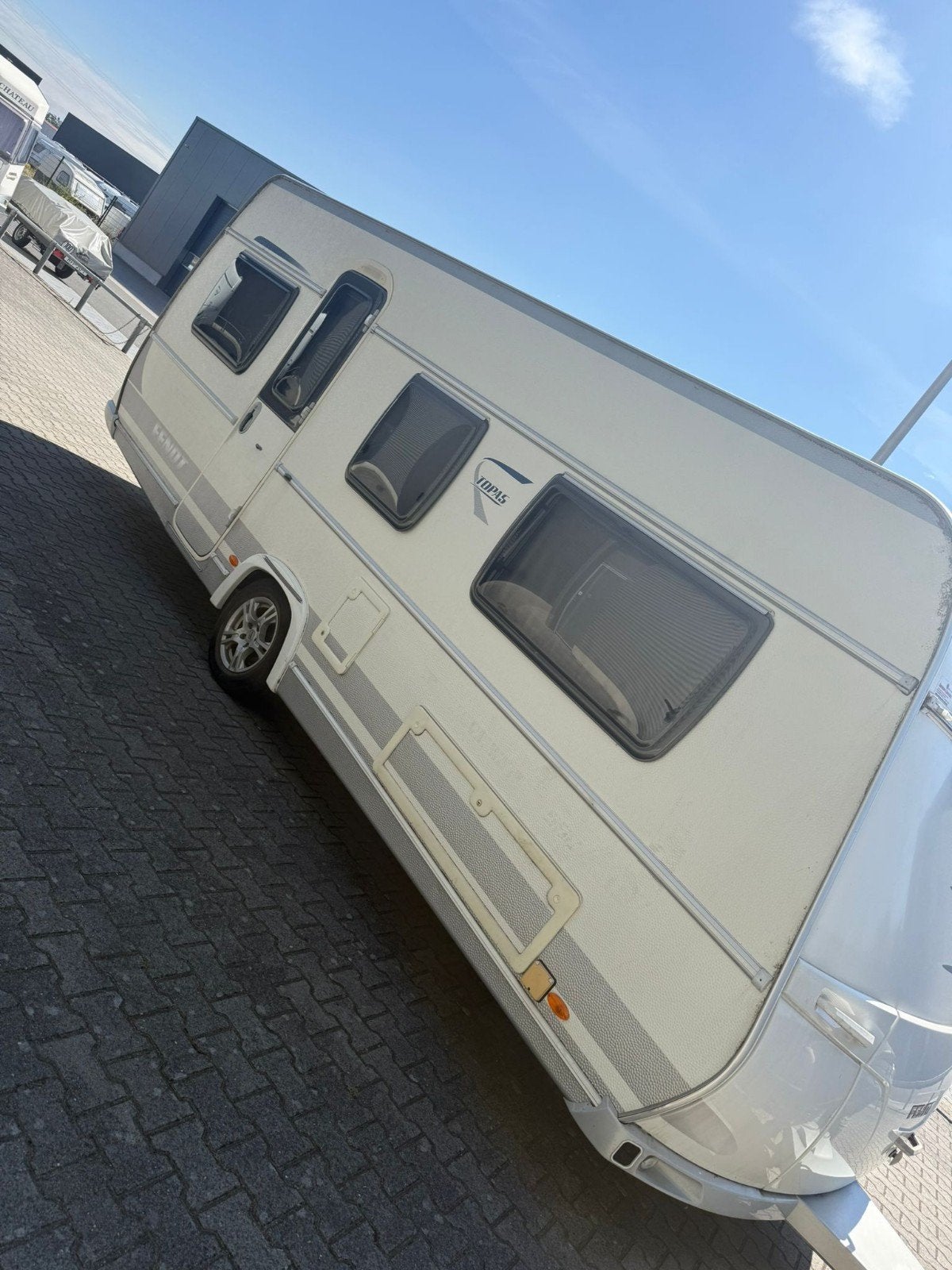 Fendt Topas 5.50m Caravan - Ruim en Comfortabel, Vast bed, Rondzit, Particulier, Fendt