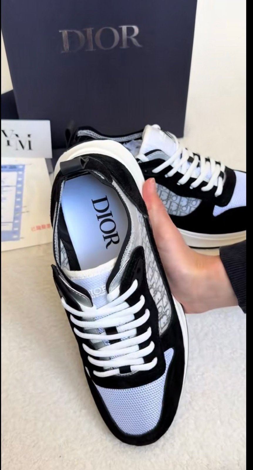 B25 Zwart Wit, Ophalen of Verzenden, Nieuw, Zwart, Sneakers of Gympen