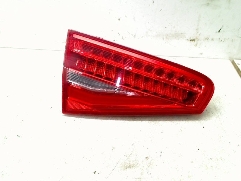 Achterlicht Links Achterklep LED Audi A4 (B8) 8K5945093AC, Gebruikt, Auto-Union-Straße  1, Ingolstadt 85057, , Duitsland, Info@audi.de