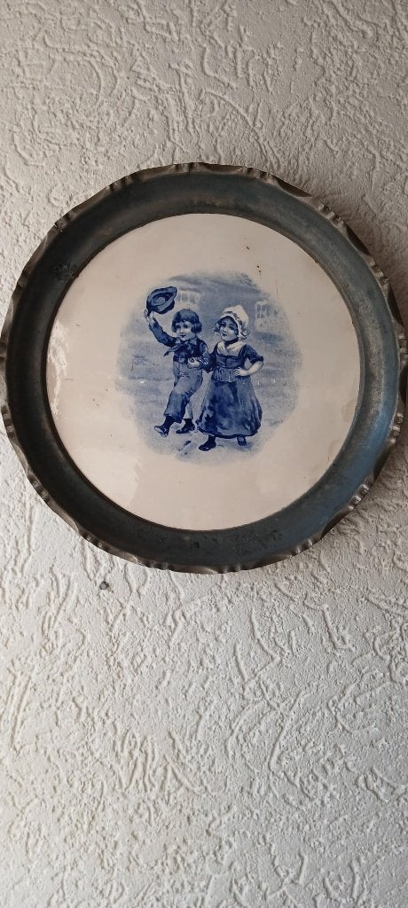 porseleine wandbord met tinnen rand., Ophalen of Verzenden