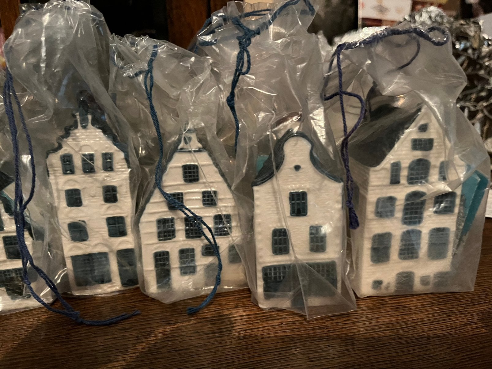 9 KLM Huisjes nog in Verpakking 18,20,21,28,29,32,35,36,37, Verzamelen, KLM Huisjes, Ophalen, Gebruikt, 1 t/m 20, Gevuld