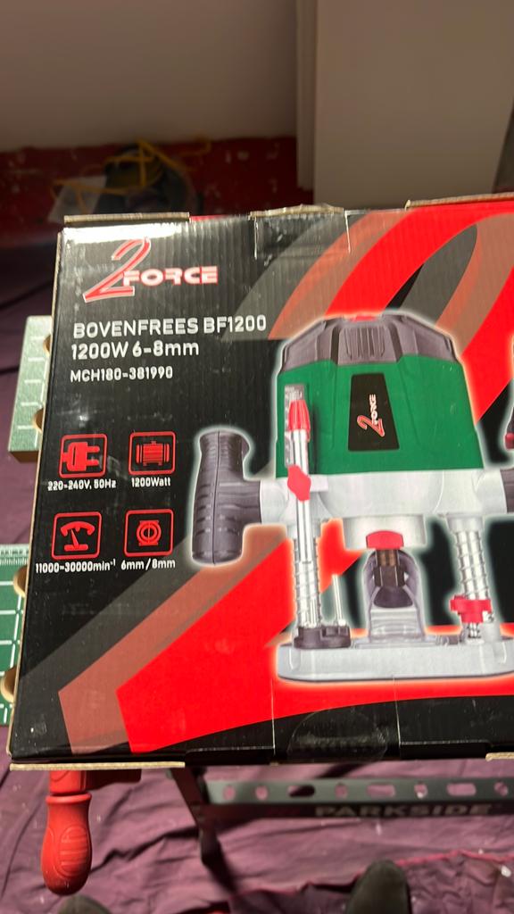 Bovenfrees nieuw nooit gebruikt, Ophalen of Verzenden, Nieuw, Elektrisch, Bovenfrees