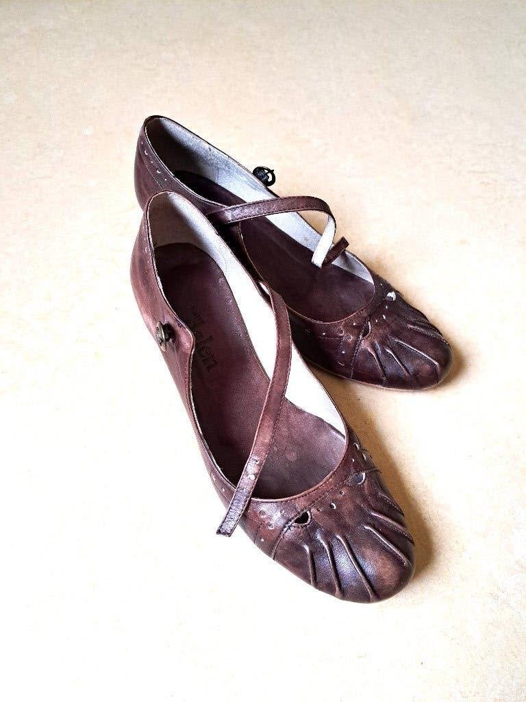 schoentjes met hakje, Pumps, Bruin, Ophalen of Verzenden, Zo goed als nieuw
