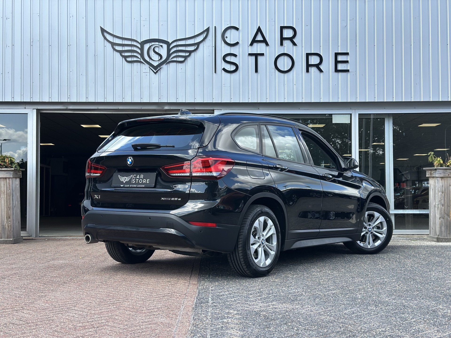 BMW X1 xDrive25e |CAMERA|STOEL VWM|NAVI|LEDER|ELK.PAKKET|CRU, Auto's, Gebruikt, Bedrijf, Hybride Elektrisch/Benzine, 3 cilinders