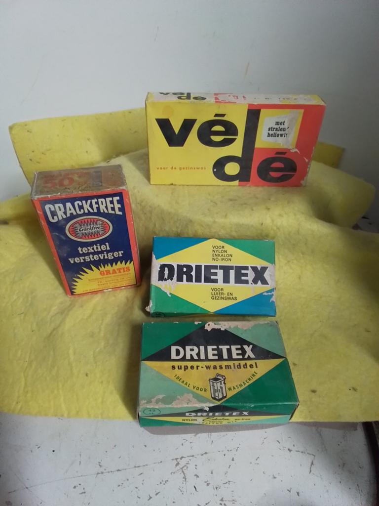 15133) 4 stuks antieke  doosjes Drietex /Vede/Cracfree, Ophalen of Verzenden, Huis en Inrichting