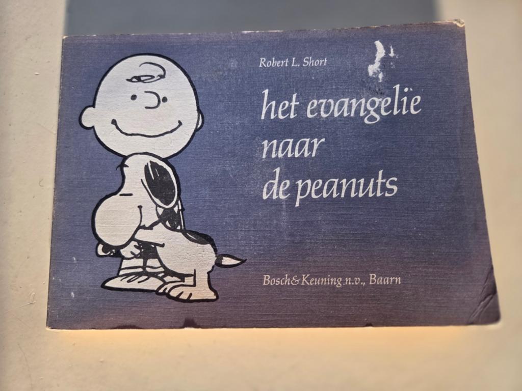 Het evangelie naar de Peanuts - Robert L. Short, Boeken, Eén stripboek, Ophalen of Verzenden, Robert L. Short, Gelezen
