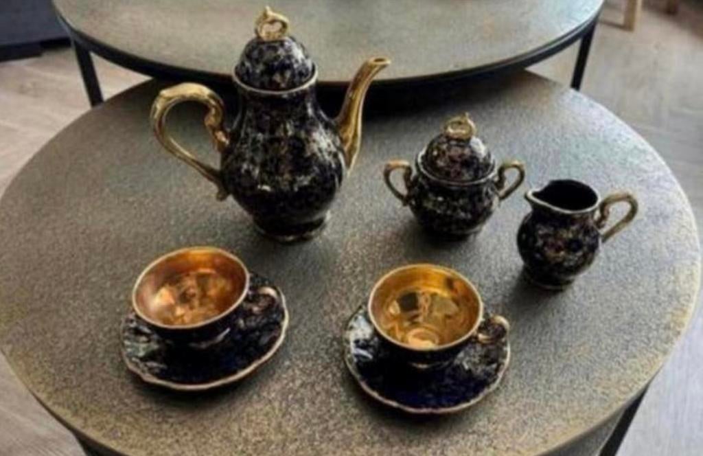 Antiek mokka servies kobalt blauw, Ophalen, Zo goed als nieuw