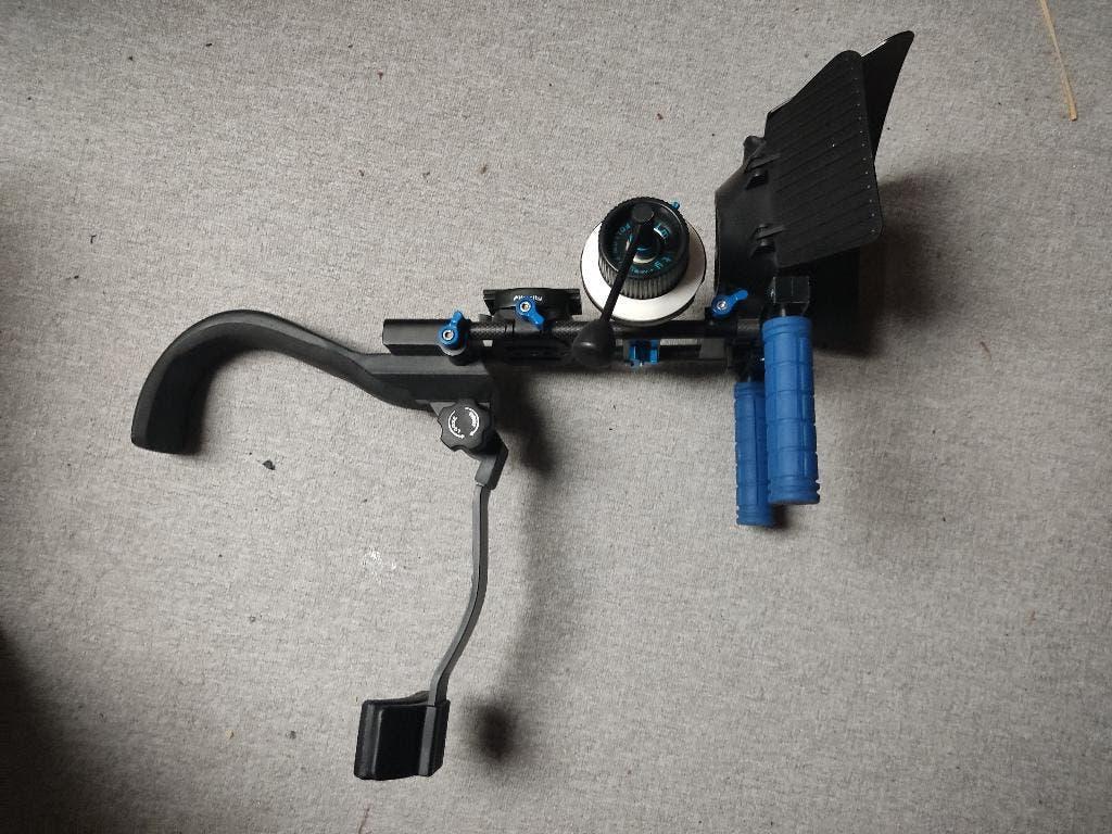Carbon Shoulder rig met follow focus, Ophalen of Verzenden, Zo goed als nieuw, Video