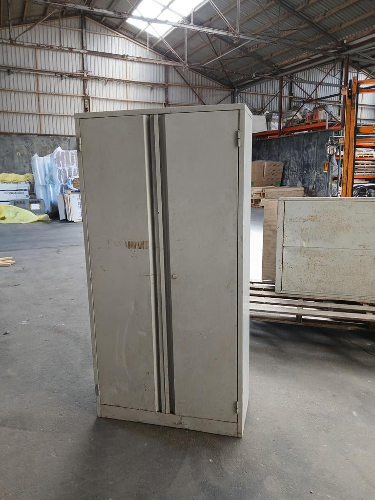 Metalen archiefkasten (2stuks) met dubbele deuren, Ophalen, Gebruikt, 25 tot 50 cm, 150 tot 200 cm