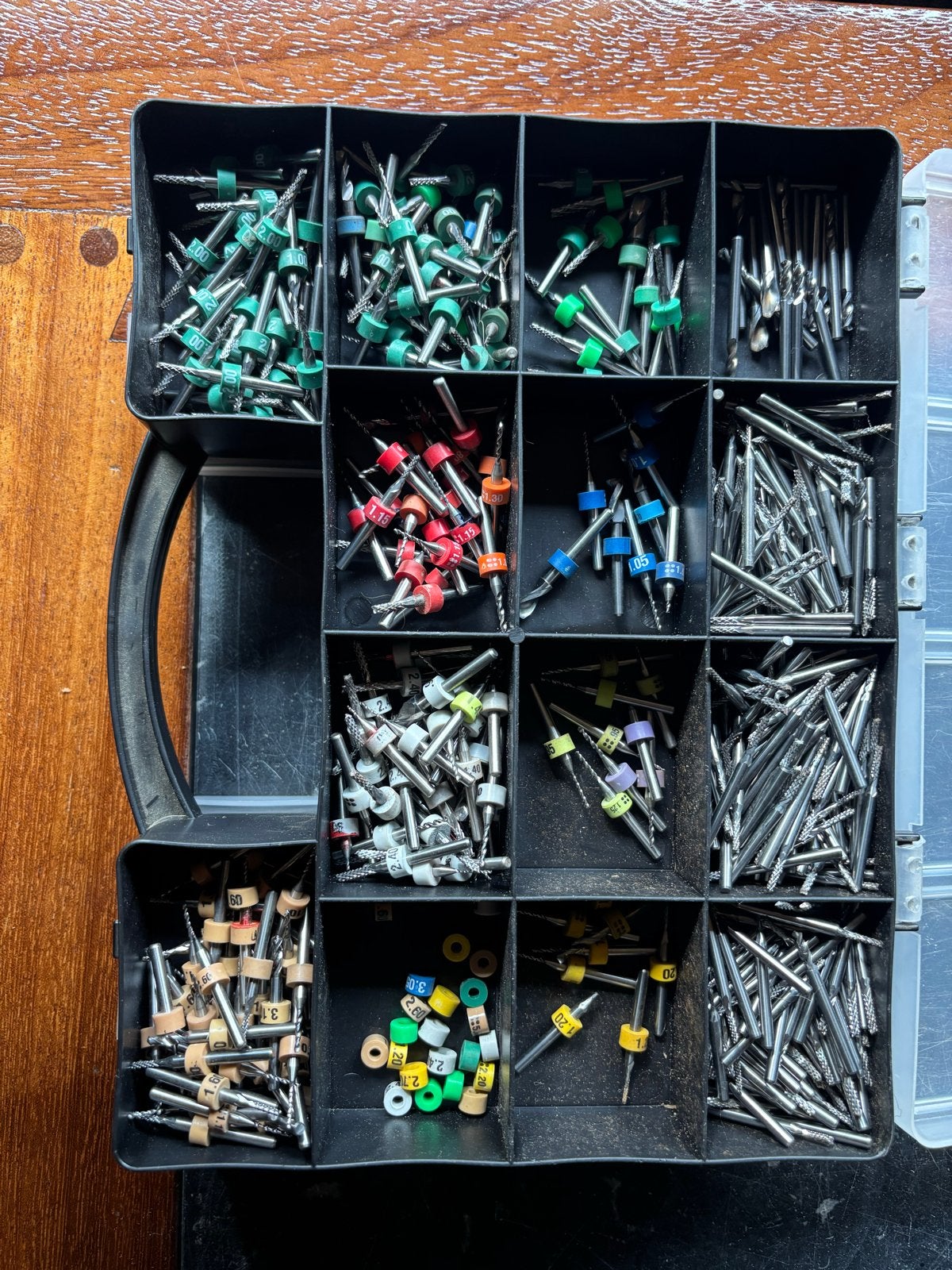 Uitgebreide set freesjes en boren in opbergdoos, Ophalen, Gebruikt, Bitset