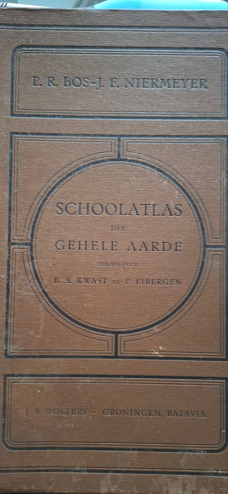 Schoolatlas der gehele aarde - P.R. Bos en J.F. Nietmeer, Boeken, Atlassen en Landkaarten, Overige atlassen, 1800 tot 2000, Wereld
