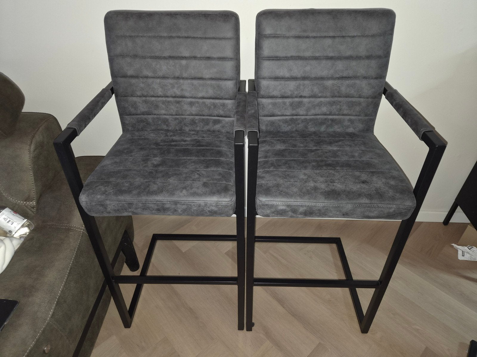 Set van 4 grijze barstoelen met armleuningen, Ophalen, Gebruikt, 90 cm of meer, Metaal