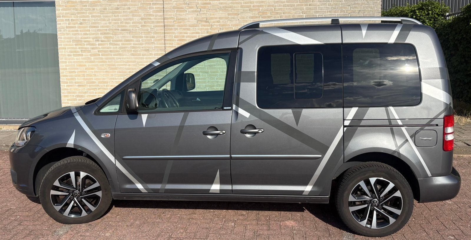Volkswagen Caddy luxe! (Evt als Caddy Camper), Voorwielaandrijving, 4 cilinders, Volkswagen, 75 €/maand