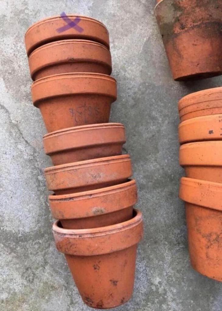 Diverse terracotta bloempotten - oud en nieuw, diverse maten, Overige materialen, Gebruikt, Rond, Ophalen of Verzenden