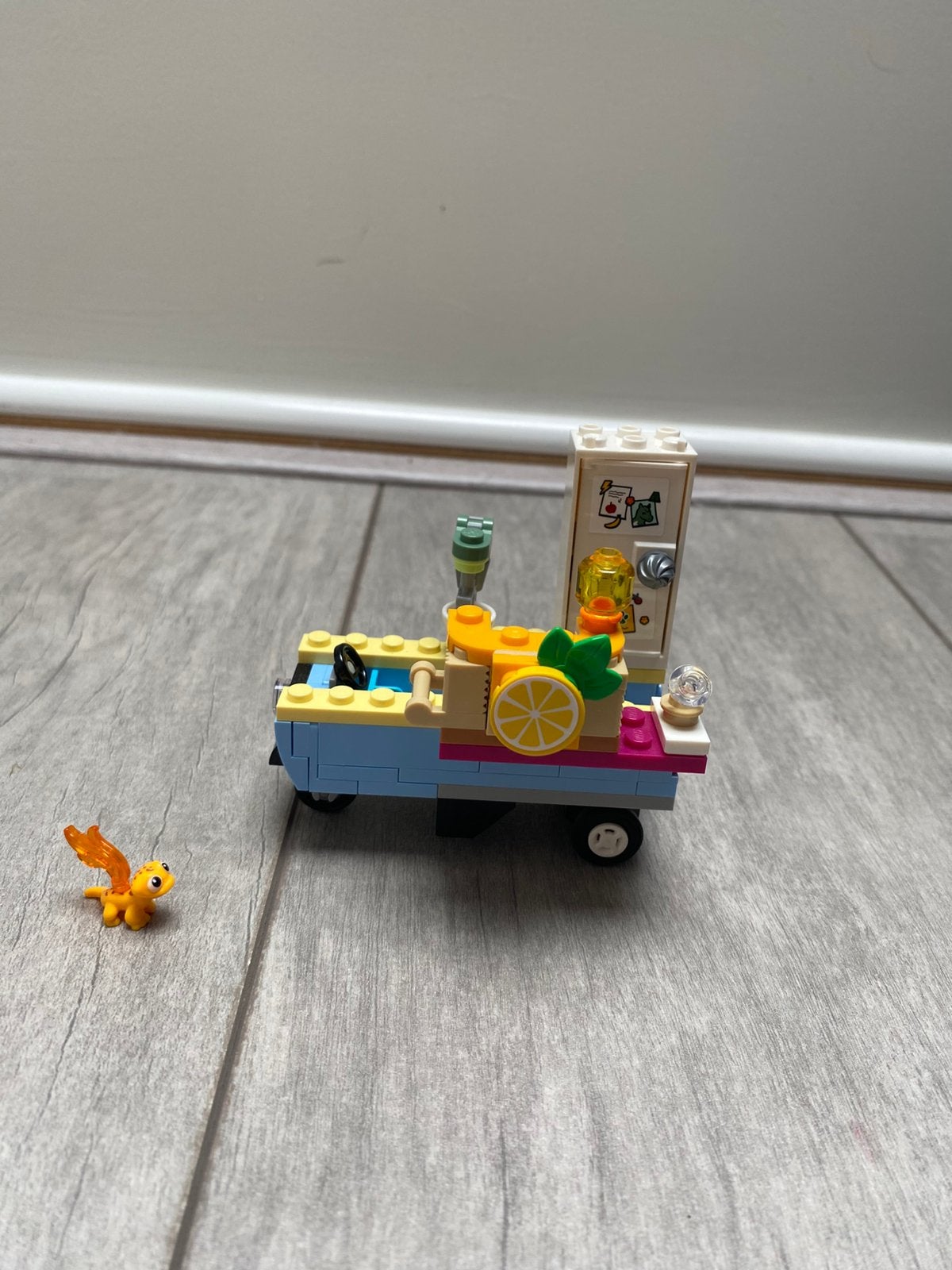 Lego limonade kraam niet compleet., Gebruikt, Lego, Friends, Ophalen of Verzenden