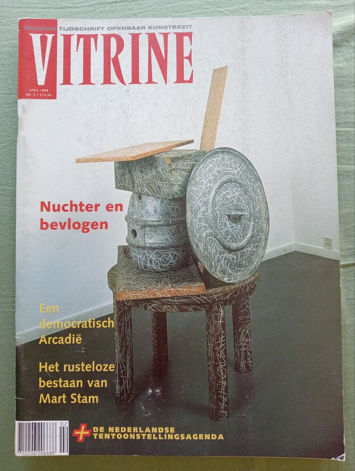 Vitrine Tijdschrift  April 1999, Verzenden