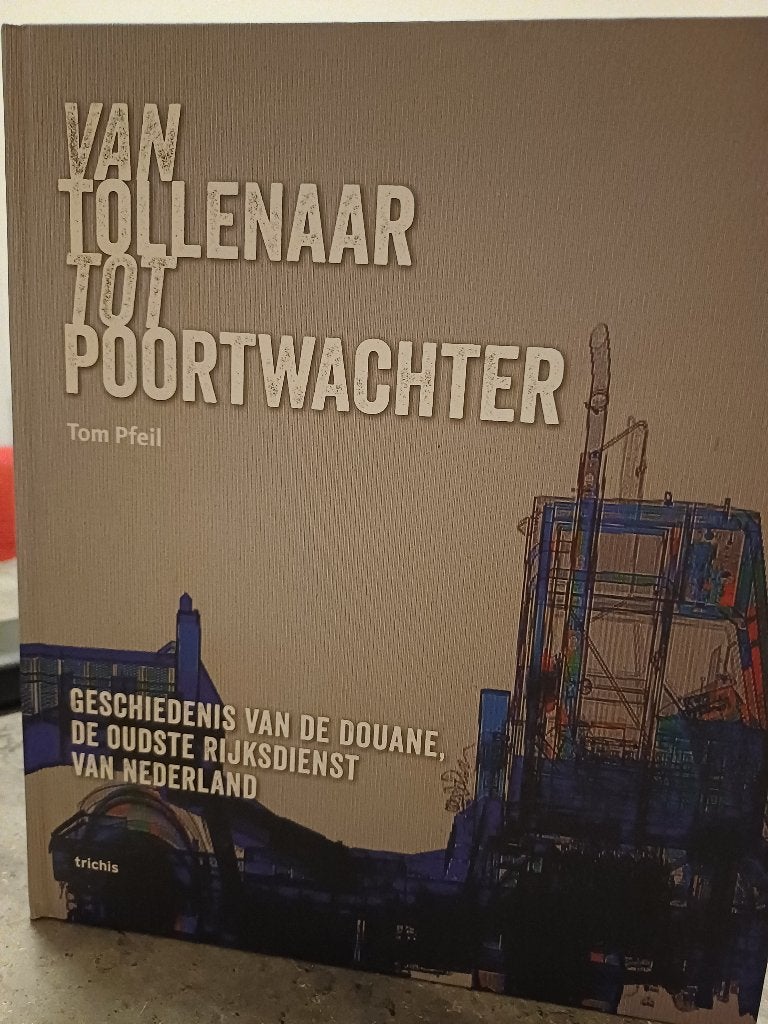 VAN TOLLENAAR TOT POORTWACHTER, Ophalen of Verzenden, Zo goed als nieuw