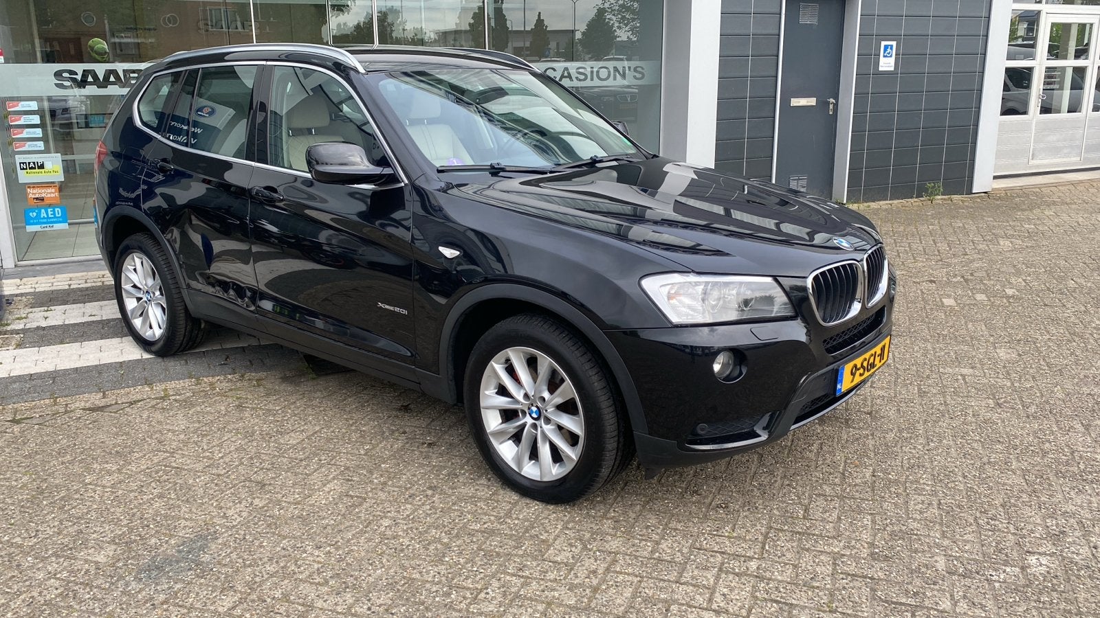 BMW X3 2.0 turbo. Xdrive 2013 Zwart, Euro 5, Beige, 4 cilinders, Zwart