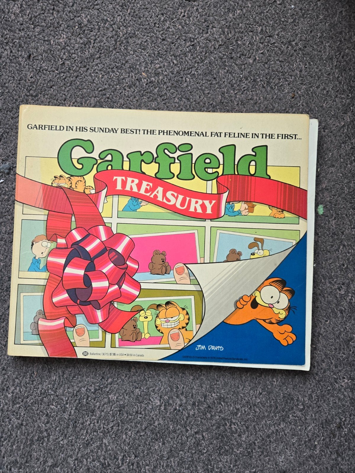 Garfield Stripboek Treasury 1982 - Collectors Item New York, Ophalen of Verzenden