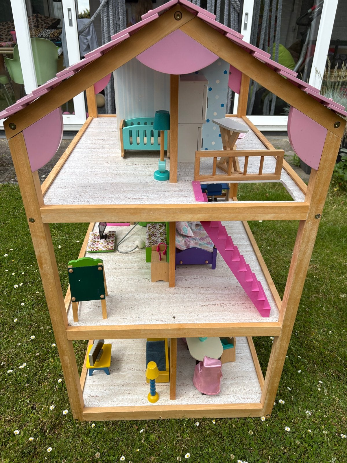 Groot Houten Poppenhuis met Meubels - Zo goed als nieuw, Ophalen, Zo goed als nieuw, Poppenhuis