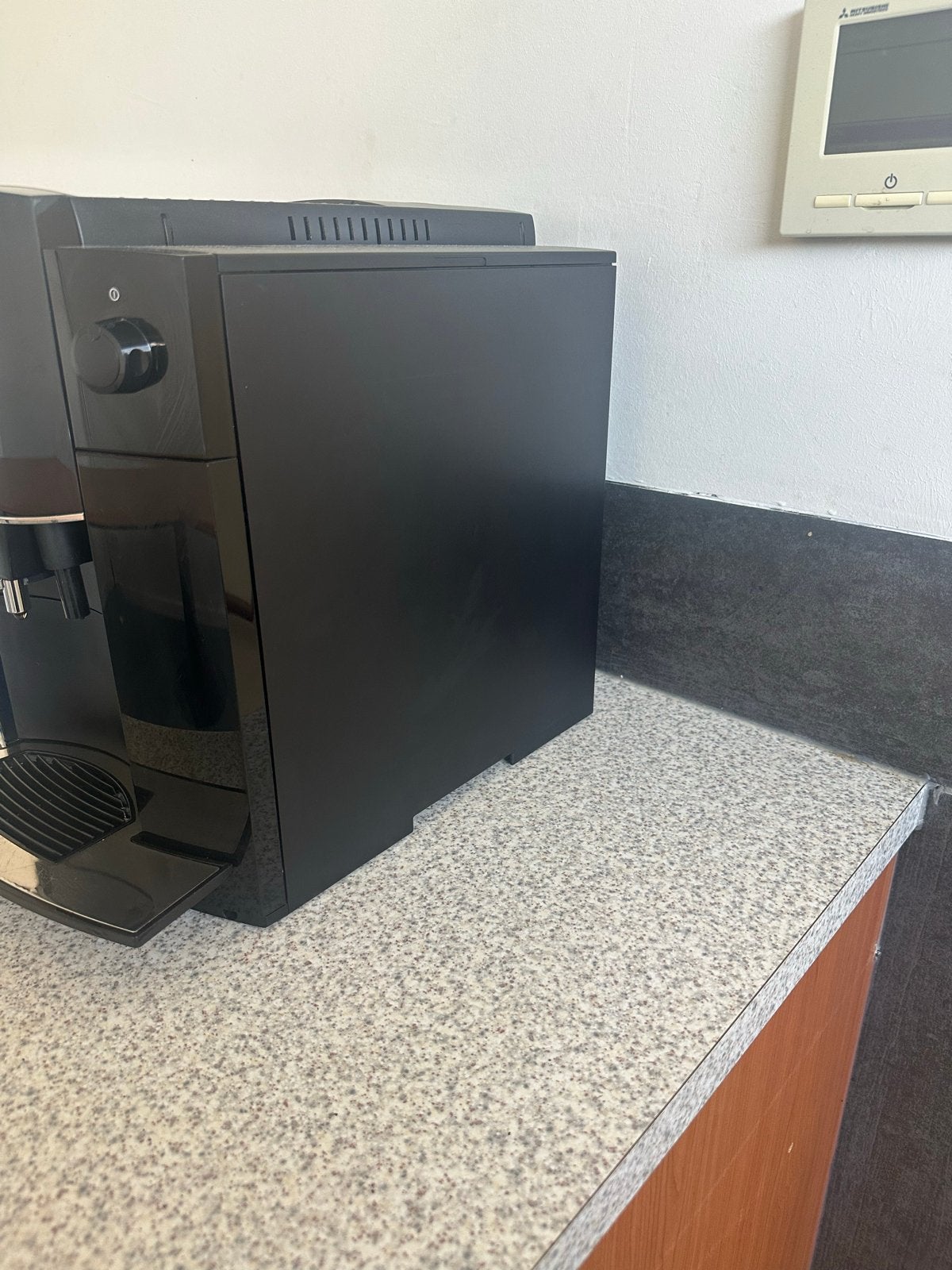 Jura D4 koffiemachine, 1 jaar terug groot onderhoud gehad, Ophalen, Afneembaar waterreservoir, Koffiemachine, Koffiebonen