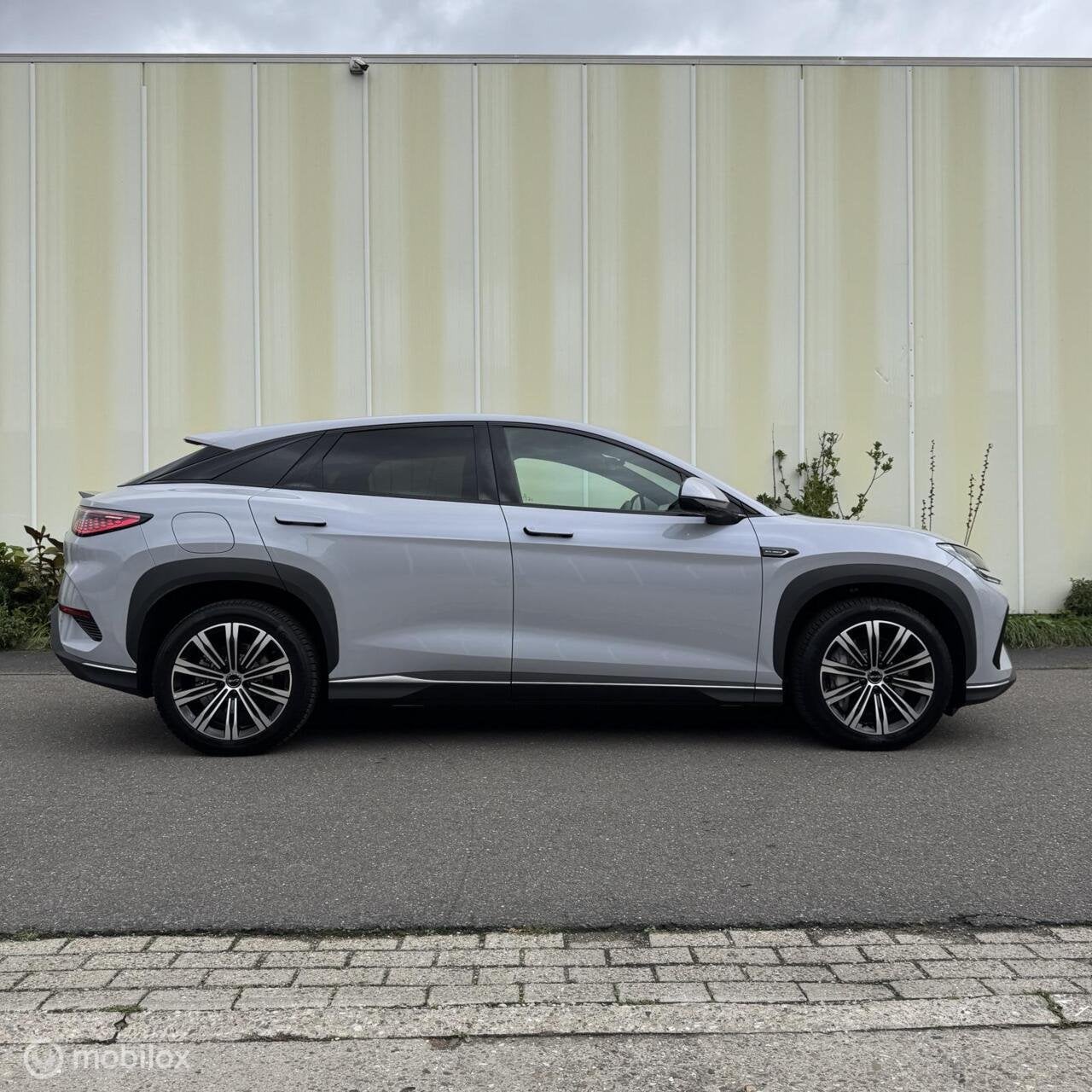 BYD SEALION 7 Comfort 82.5kWh, Auto's, Achterwielaandrijving, Gebruikt, Zwart, Leder