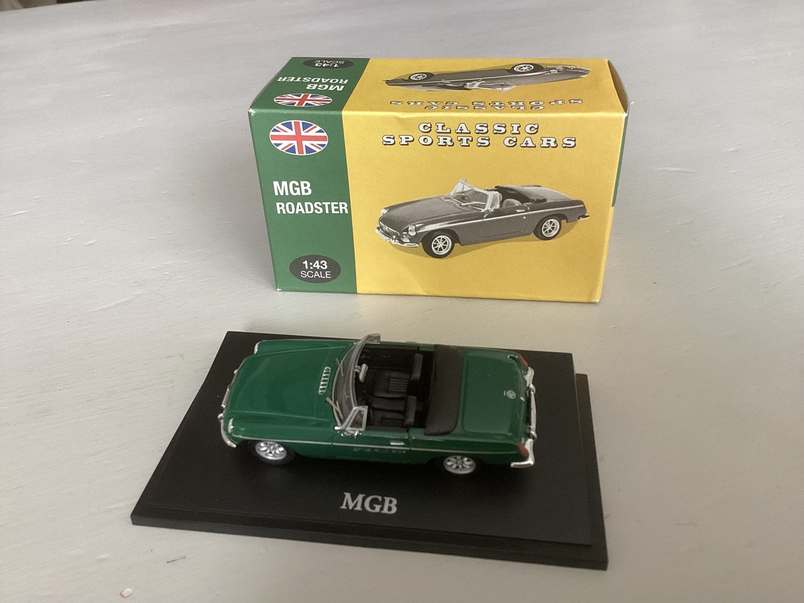 MGB Roadster cabriolet Atlas Edition Serie, Ophalen of Verzenden, Zo goed als nieuw, Auto, Overige merken