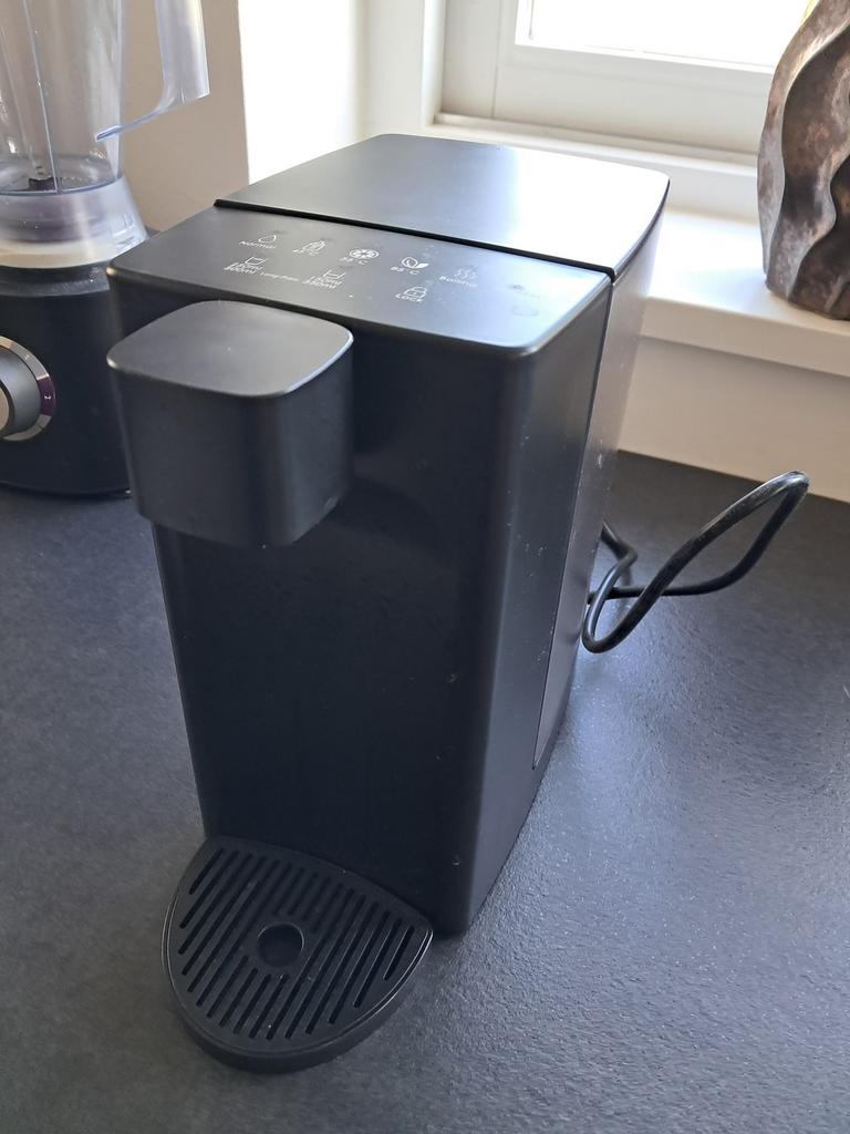 Heetwaterdispenser, Ophalen, Zo goed als nieuw