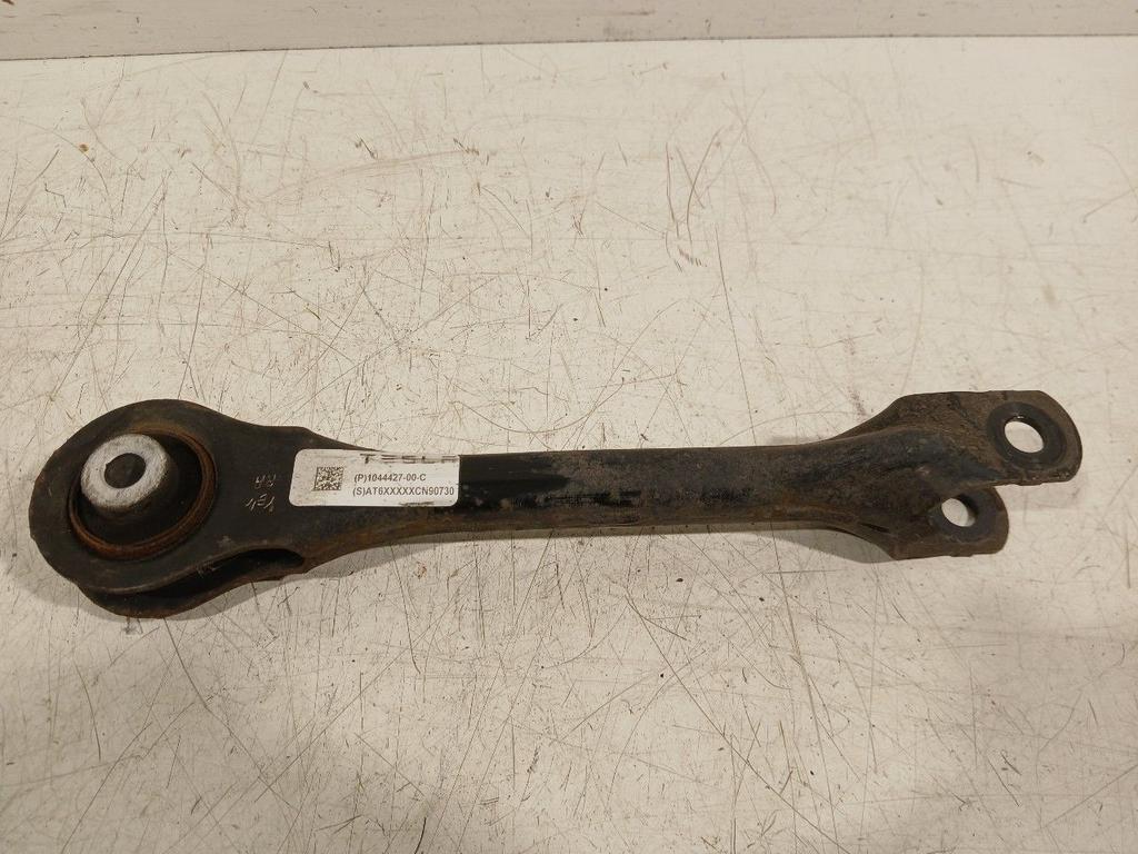 Draagarm rechts achter Tesla Model 3, Onderdelen@venauto.nl, Van der Ven Autorecycling B.V., Gebruikt, Ettenseweg 76, 4706 PB Roosendaal, The Netherlands