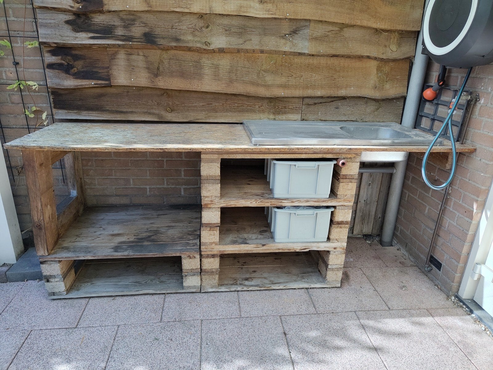 Buitenkeuken van pallets met gootsteenbak - gratis!, Ophalen, Gebruikt, Vrijstaand