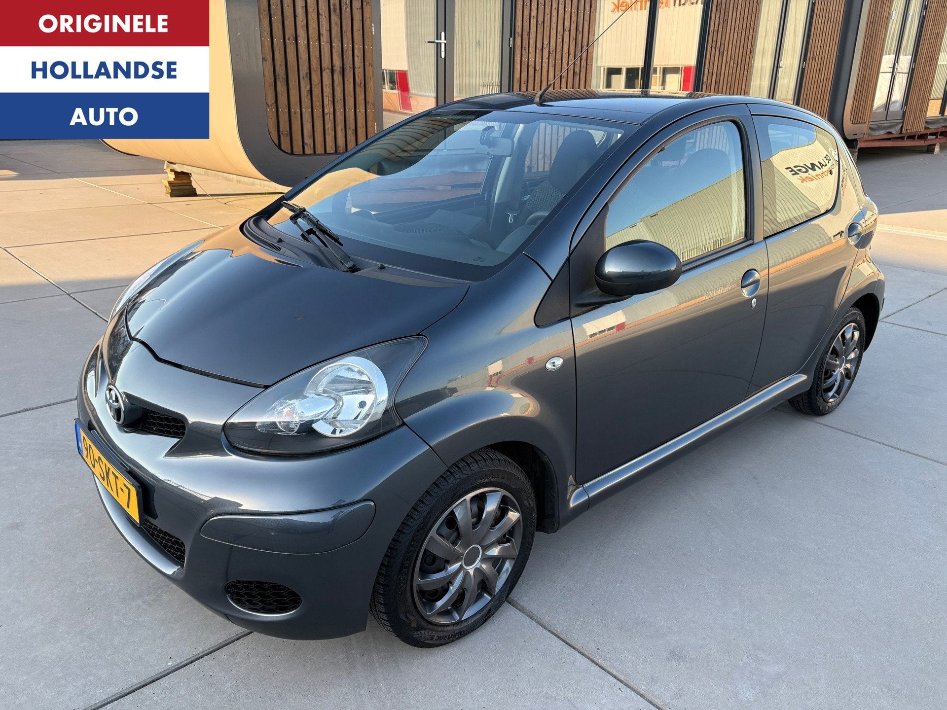 Toyota Aygo 1.0-12V Automaat Carplay Navi Trekhaak Van Oma, Gebruikt, Met garantie (alle), 4 stoelen, 68 pk