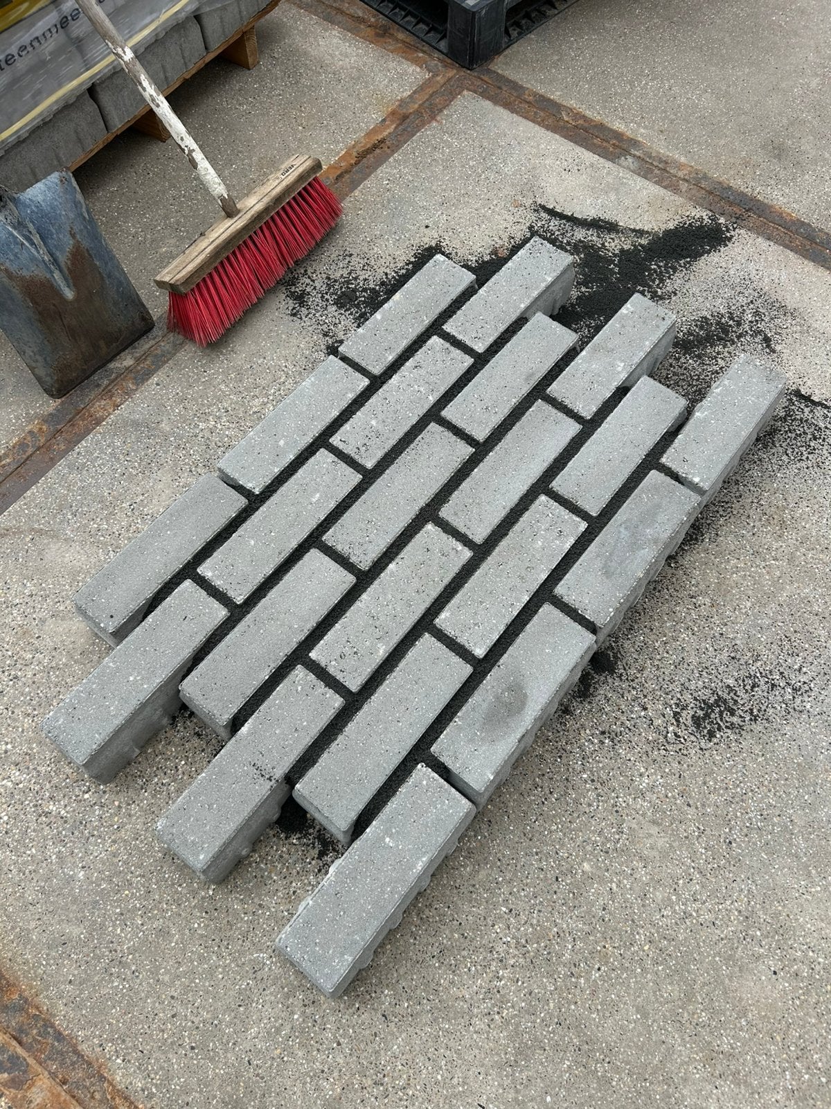 Waterpassende betonklinker grijs, Tuin en Terras, Klinkers, Nieuw, Ophalen of Verzenden, 10 m² of meer