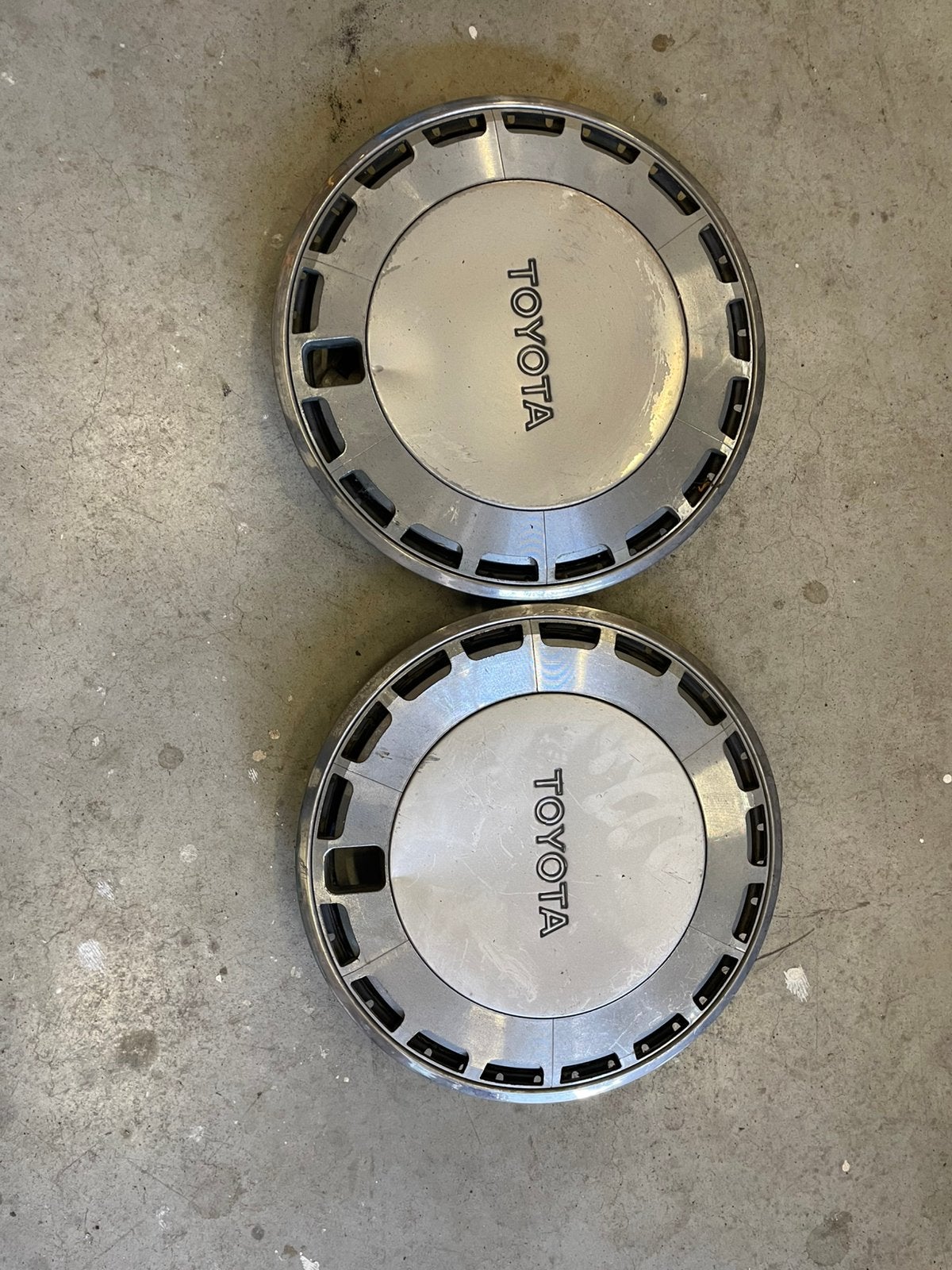 2x wieldop toyota oud model, Ophalen of Verzenden, Gebruikt