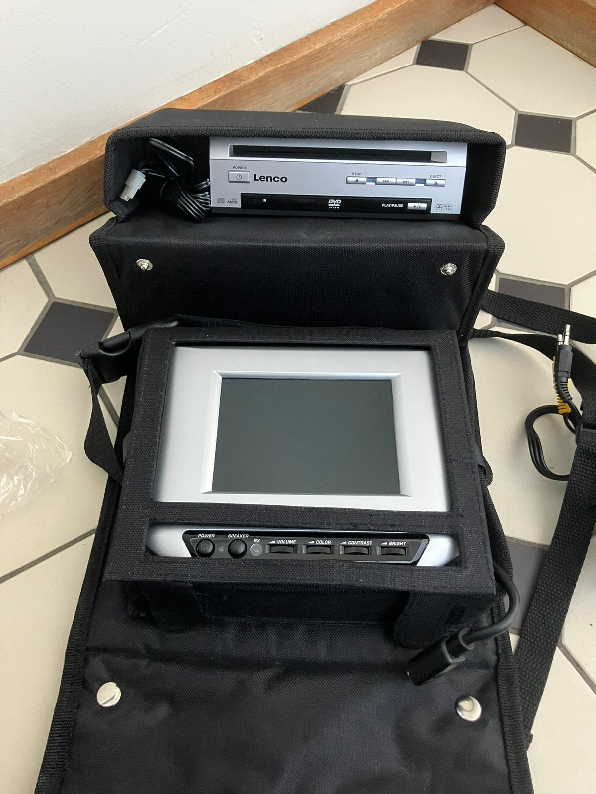 Lenco 304 draagbare DVD speler in draagtas, Gebruikt, Draagbaar, Ophalen of Verzenden, Overige merken