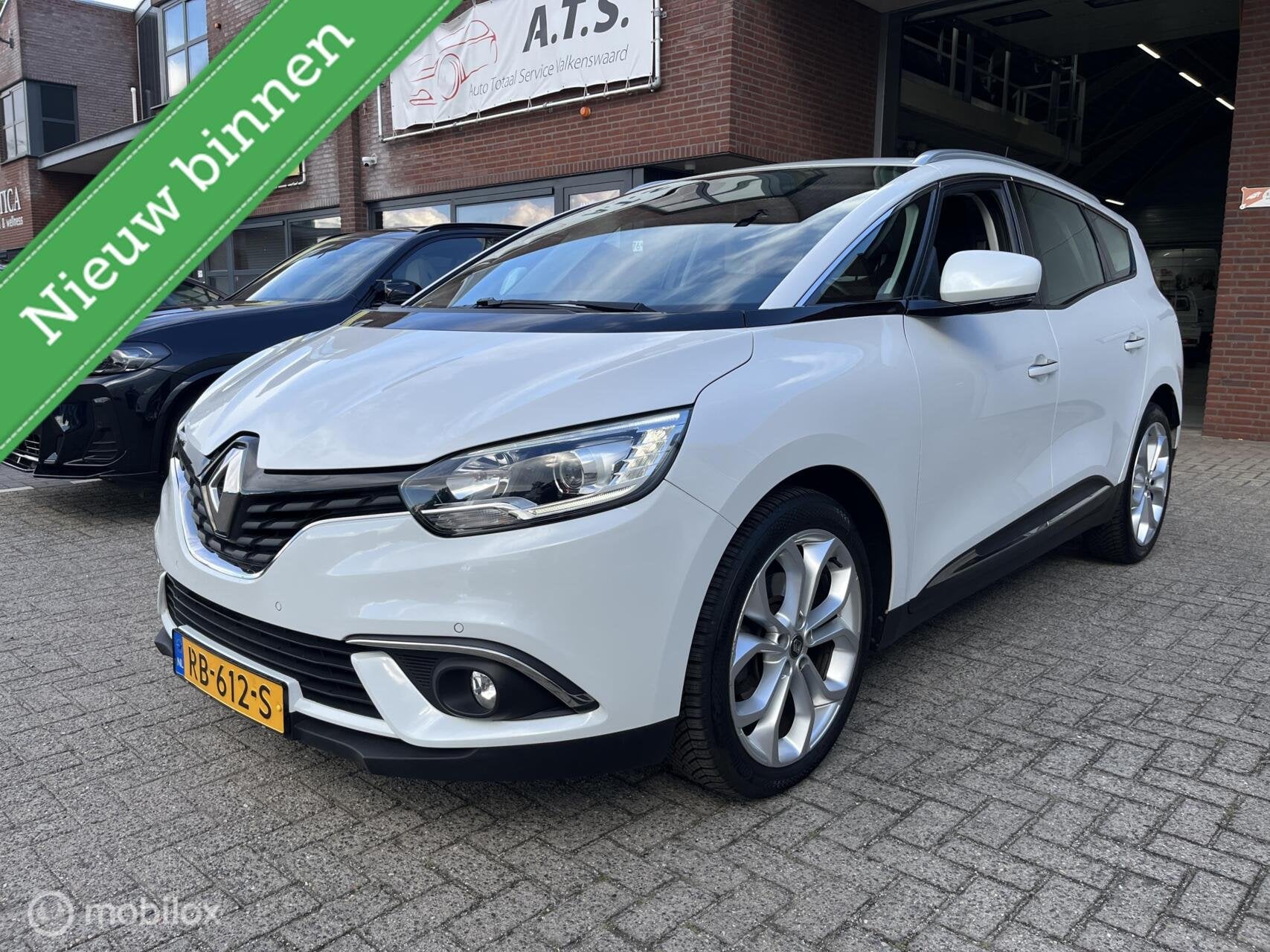 Renault Grand Scenic 1.2 TCe Zen NAVI*CLIMA*TREKHAAK*CRUISE*, Auto's, Voorwielaandrijving, Gebruikt, Euro 6, 4 cilinders