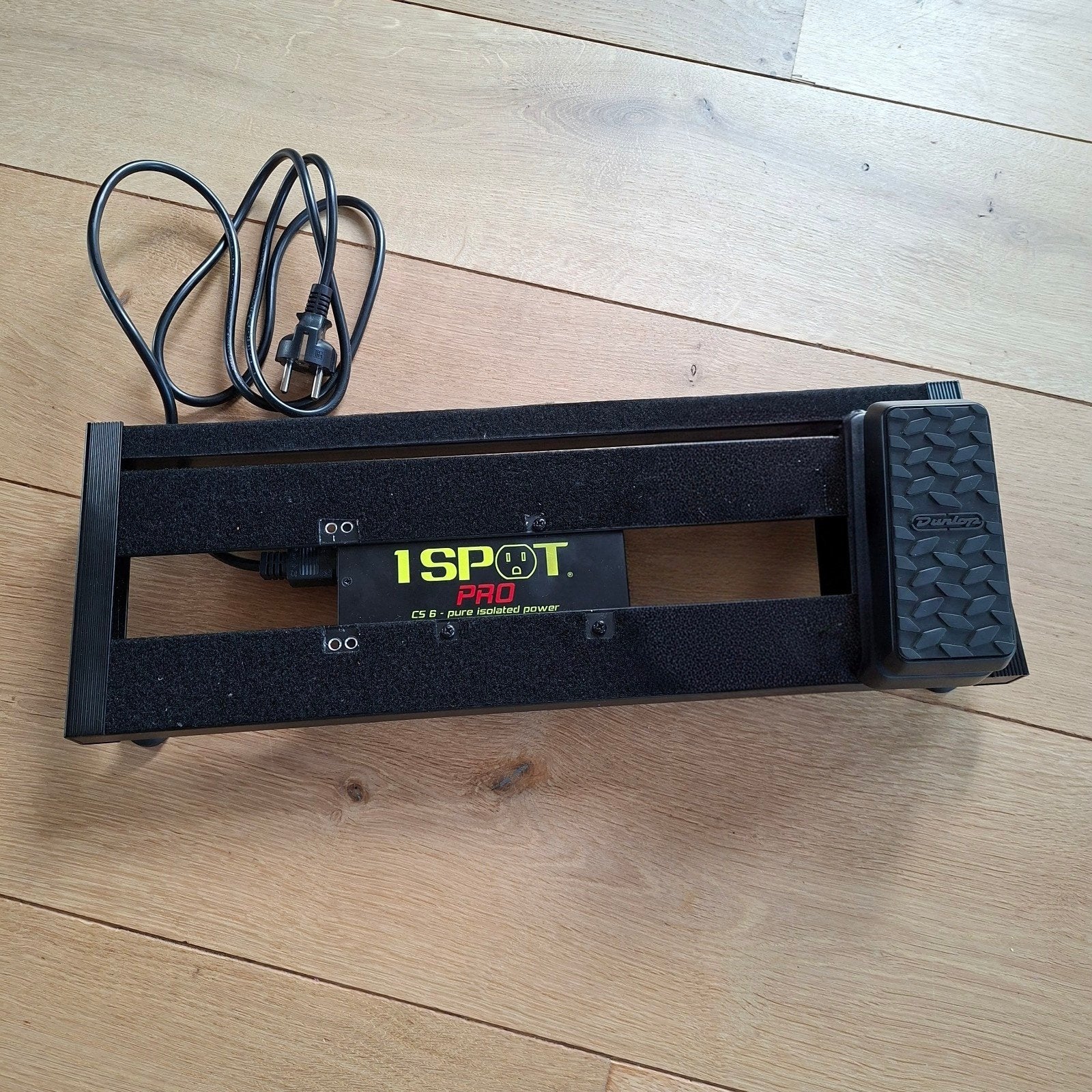 Pedalboard met 1 Spot Pro CS 6 en Dunlop Volume X MINI, Ophalen of Verzenden, Zo goed als nieuw, Volume