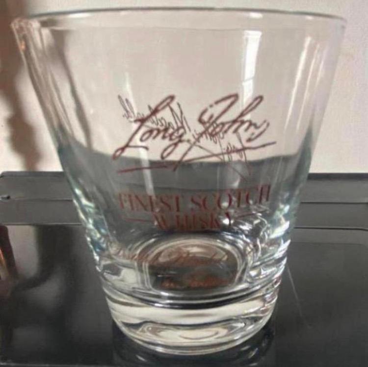 Long John Macdonald finest scotch whisky glas. H. 8,5 cm., Verzamelen, Ophalen of Verzenden, Zo goed als nieuw, Borrel- of Shotglas