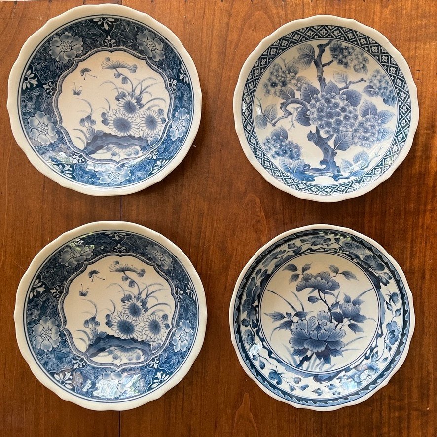 Vier Japanse porseleinen borden, Ophalen of Verzenden, Porselein, Overige stijlen, Bord(en)