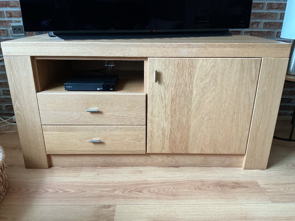 T.v. Meubel blank eiken