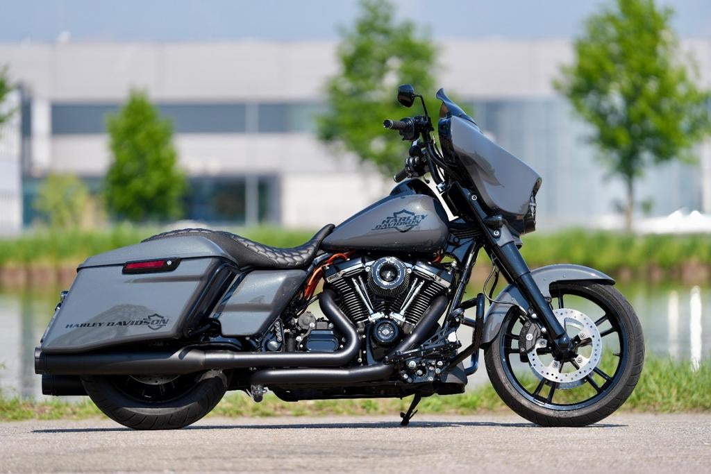 Harley Davidson FLHXS Special  2017 zeer mooi en strak, Particulier, Toermotor