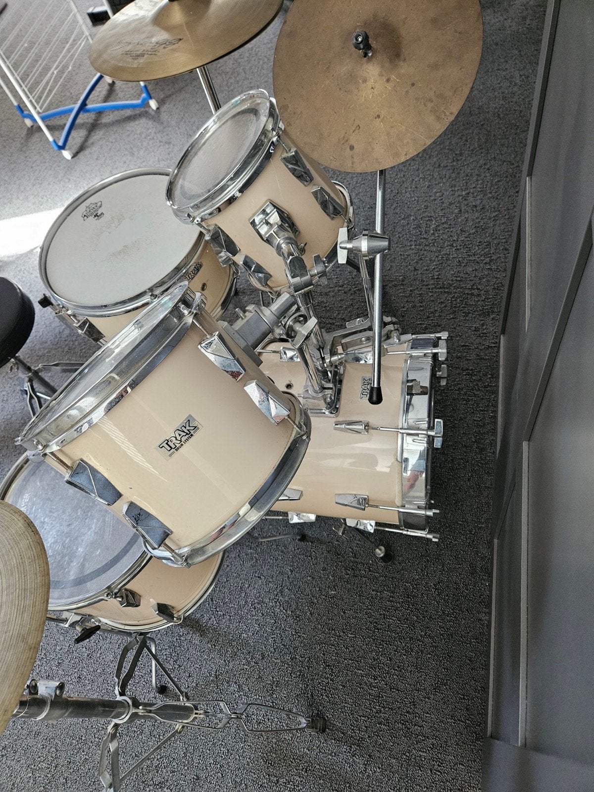 Compact vintage Trak drumstel met bekkens en kruk, Ophalen, Gebruikt, Overige merken
