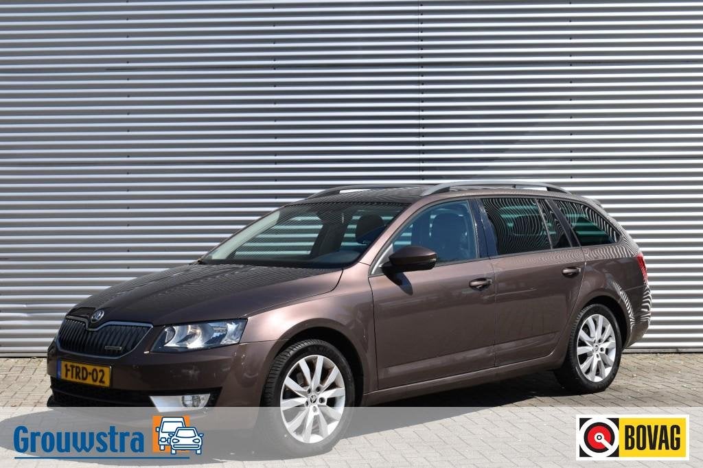 Skoda OCTAVIA COMBI 1.6 TDI BUSINESS LINE / STOEL VERW. / PD, Voorwielaandrijving, 4 cilinders, Bruin, Origineel Nederlands